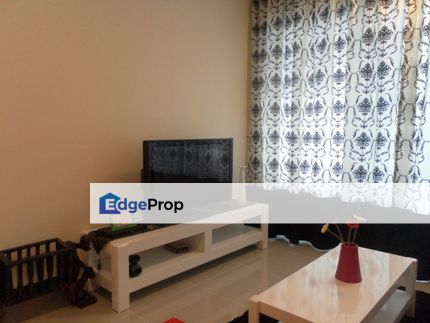 Low Floor unit with swimming pool view, Selangor, Ara Damansara