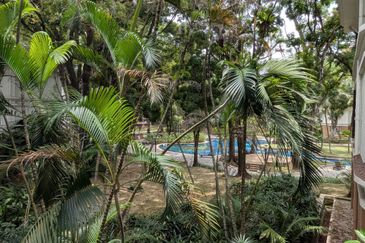 Bungaraya Kondominium, Saujana Subang