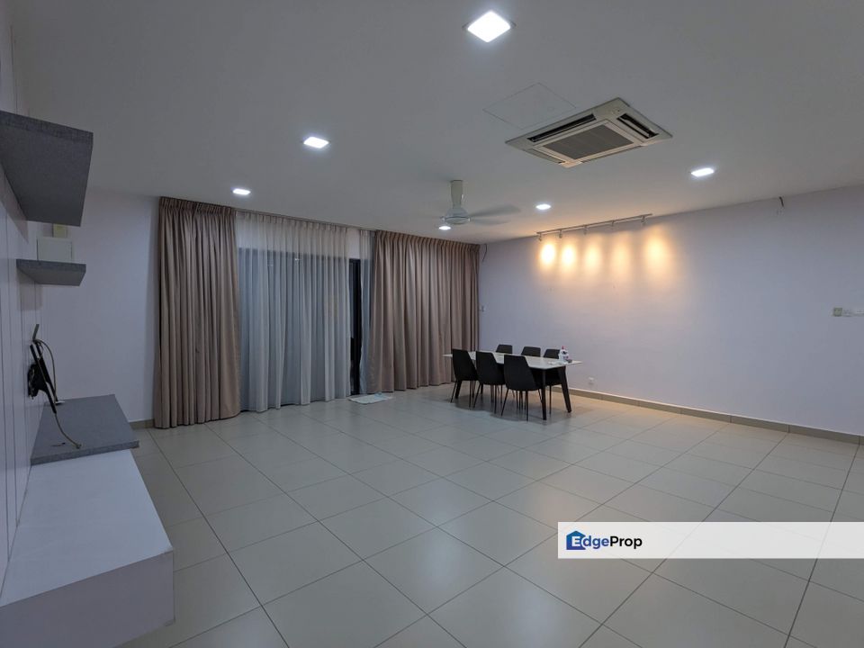 High Floor Corner unit unblocked view, Renovated with good kitchen space, Selangor, Ara Damansara