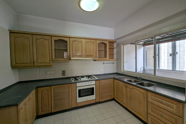 Bungaraya Kondominium, Saujana Subang