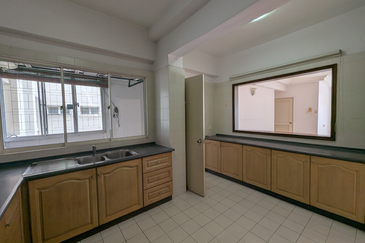 Bungaraya Kondominium, Saujana Subang