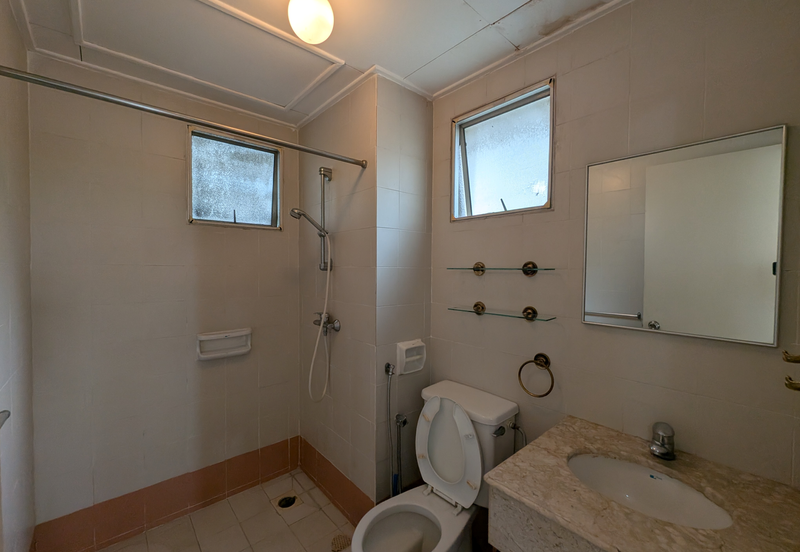 Bungaraya Kondominium, Saujana Subang