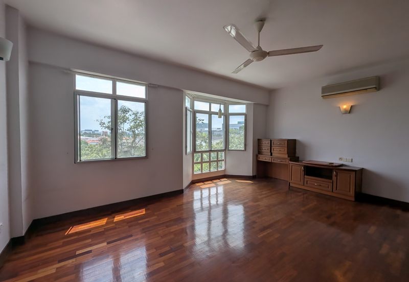 Bungaraya Kondominium, Saujana Subang