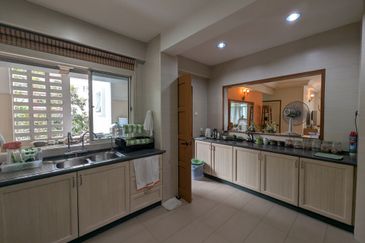 Bungaraya Kondominium, Saujana Subang