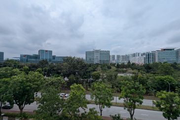 Bungaraya Kondominium, Saujana Subang