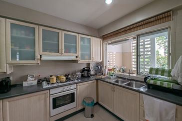 Bungaraya Kondominium, Saujana Subang