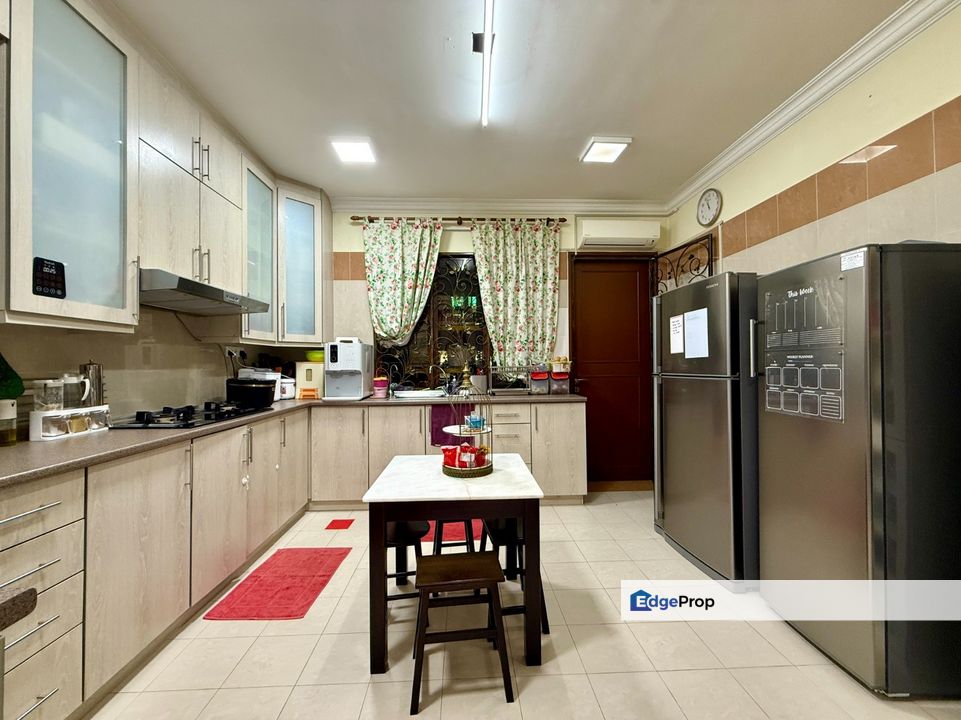 Bungalow in a Serene Neighbourhood, Selangor, Ara Damansara