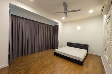 Ara Hill Condominium