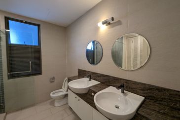 Ara Hill Condominium