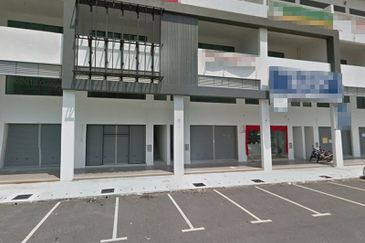 Premium Ground Floor Shoplot Opposite AEON Mall Pusat Perniagaan Mahkota Impian Alma