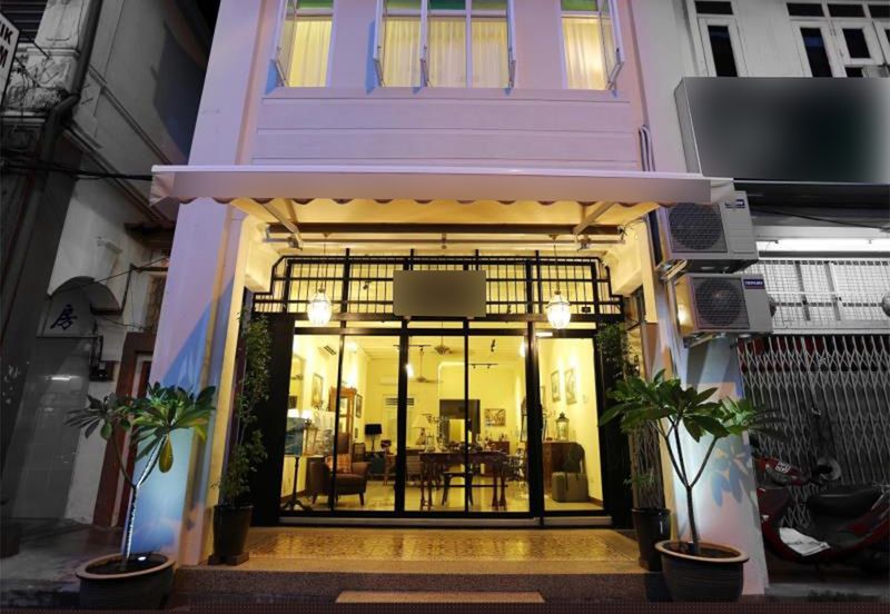 Double Storey Heritage Shophouse for Rent at Georgetown