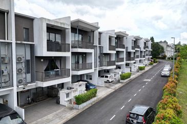 Andana Villa @ D'Alpinia