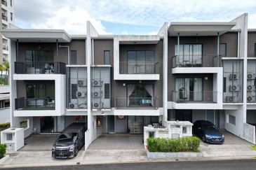 Andana Villa @ D'Alpinia