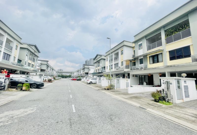 Sierra 1, Odora Parkhomes