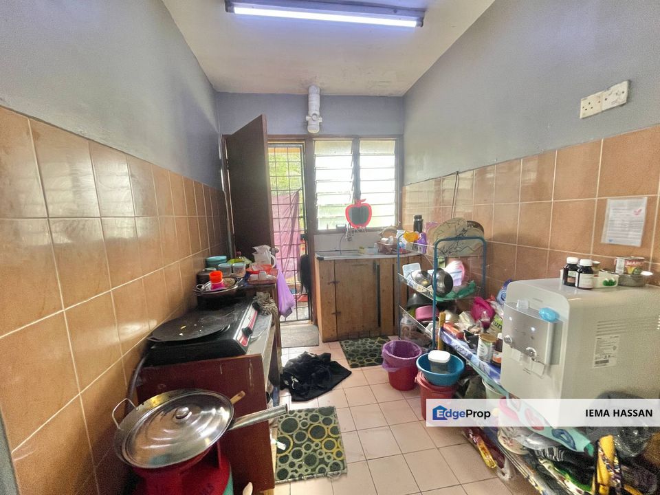 Apartment Cempakapuri 4 Desa Cempaka, Bandar Baru Nilai Negeri Sembilan, Negeri Sembilan, Seremban