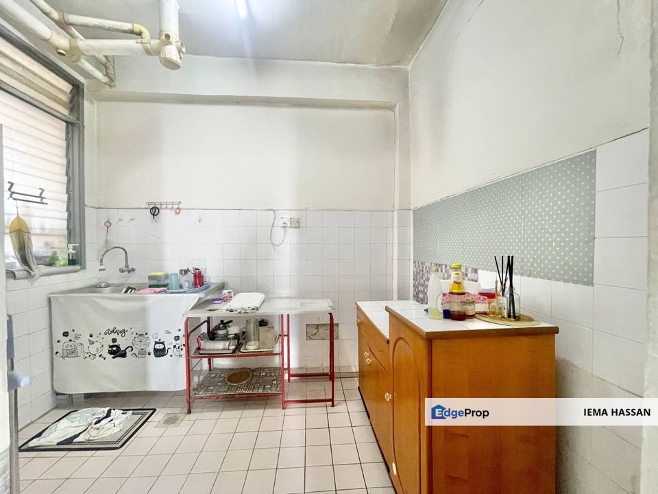 Pangsapuri Kenanga Taman Kinrara Puchong, Selangor, Puchong