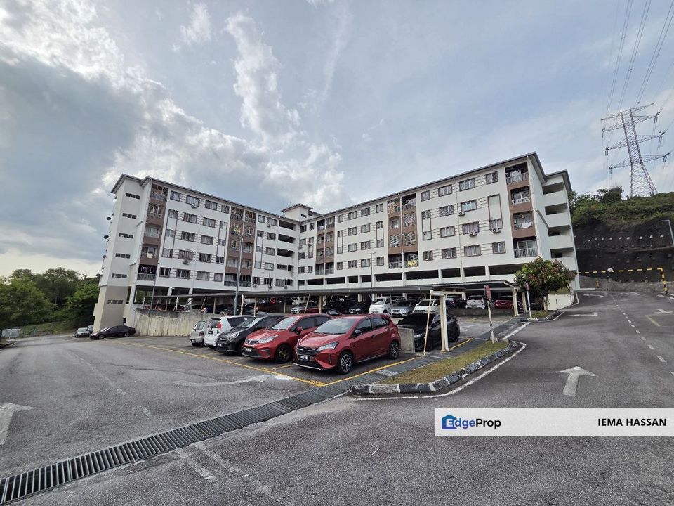 End Unit Suria Tropika Apartment Sri Kembangan Selangor, Selangor, Serdang