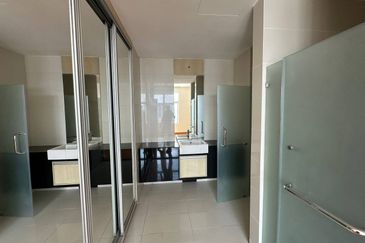 Dua Sentral Residential Tower