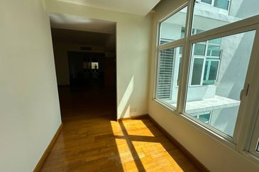 Dua Sentral Residential Tower