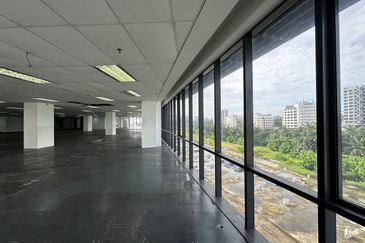 Office Tower Dana 13 Near LRT Ara Damansara Petaling Jaya 