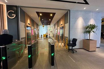 Office Tower Dana 13 Near LRT Ara Damansara Petaling Jaya 