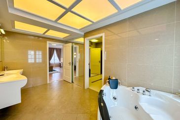 The Residence, Mont Kiara