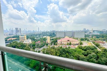 Royal Regent Sri Putramas III