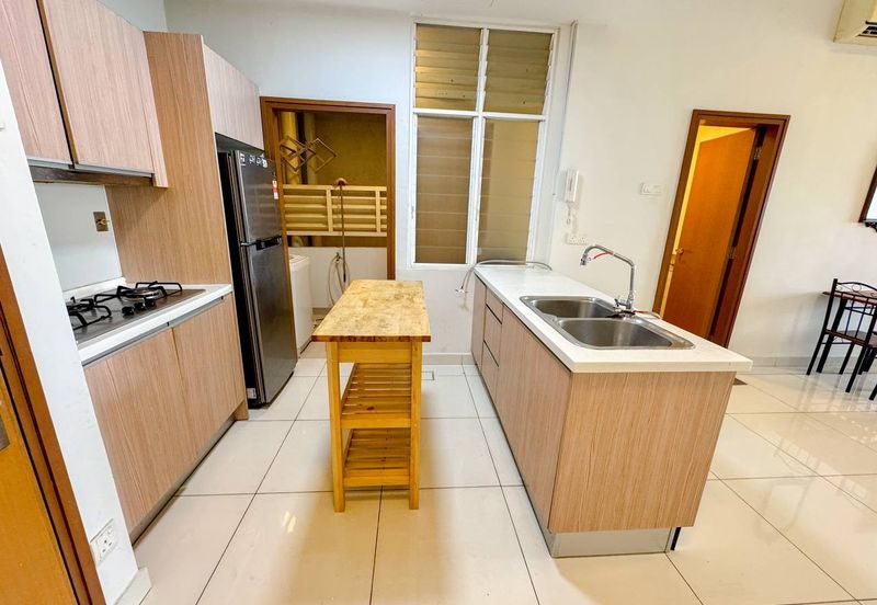 Royal Regent Sri Putramas III