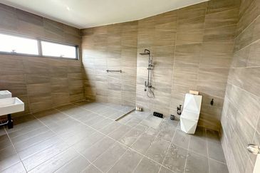 3 Storey Bungalow with Lift Pool Rooftop Kuala Lumpur