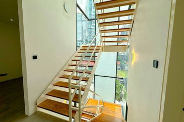 3 Storey Bungalow with Lift Pool Rooftop Kuala Lumpur