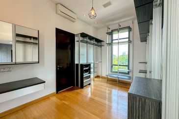 The Residence, Mont Kiara