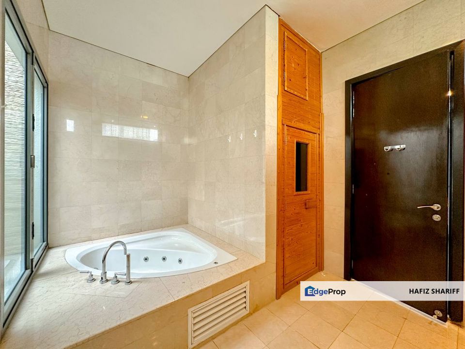 Luxury & Privacy 2 Storey Bungalow Mont Kiara Kuala Lumpur The Residence with pool, Kuala Lumpur, Mont Kiara