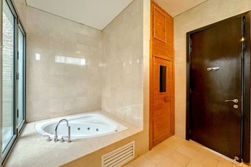 The Residence, Mont Kiara