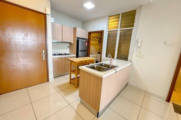 Royal Regent Sri Putramas III