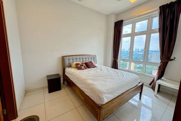 Royal Regent Sri Putramas III