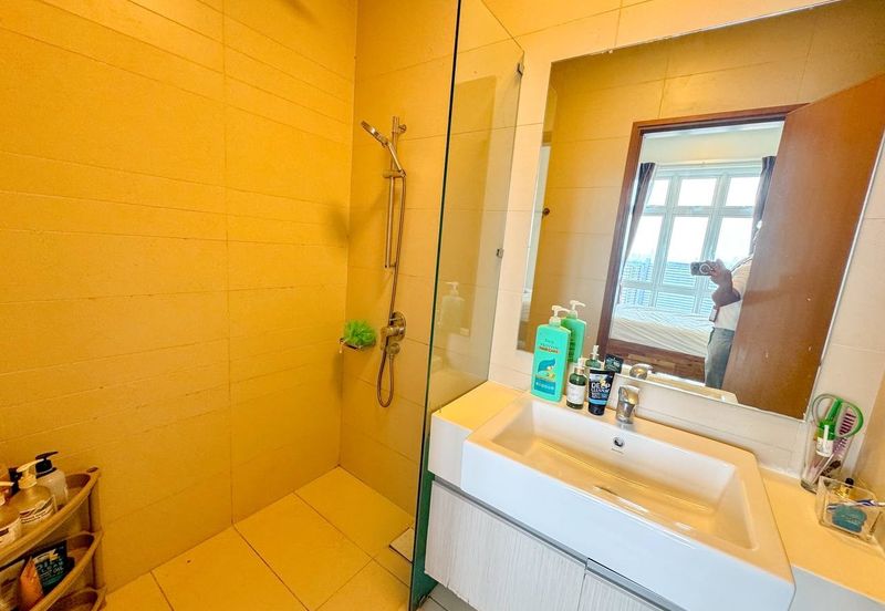 Royal Regent Sri Putramas III