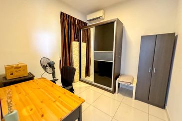 Royal Regent Sri Putramas III