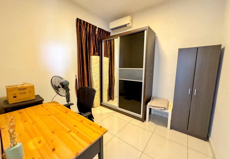 Royal Regent Sri Putramas III