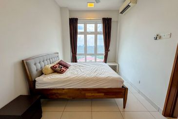 Royal Regent Sri Putramas III