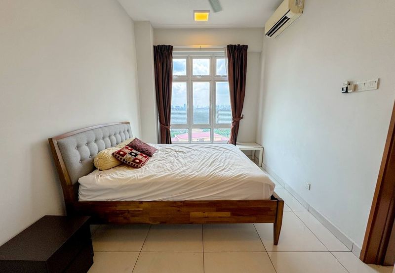 Royal Regent Sri Putramas III