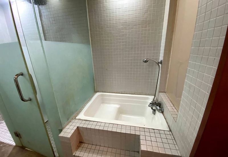 10 Semantan Suites (Sematan Avenue)