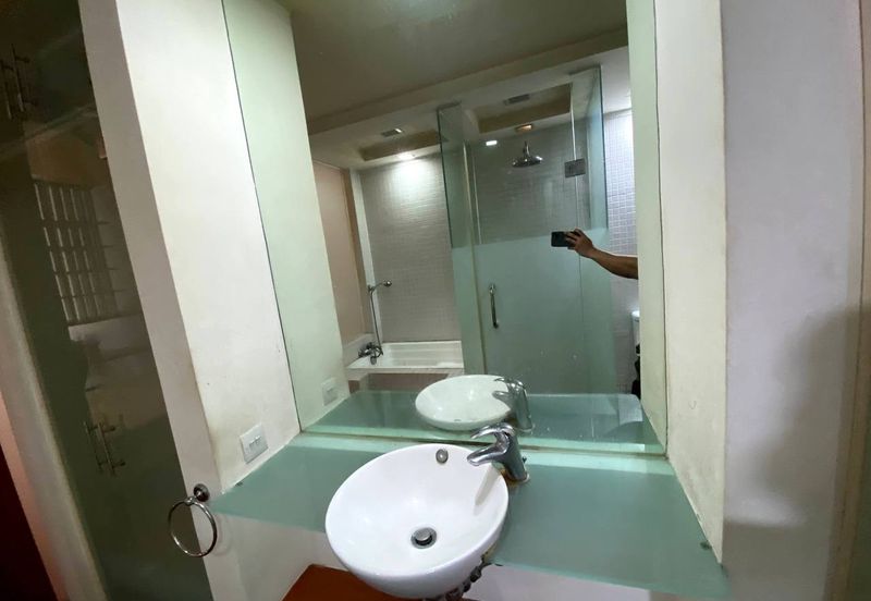 10 Semantan Suites (Sematan Avenue)