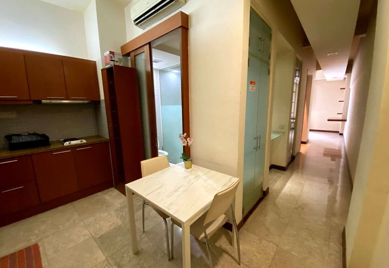 10 Semantan Suites (Sematan Avenue)