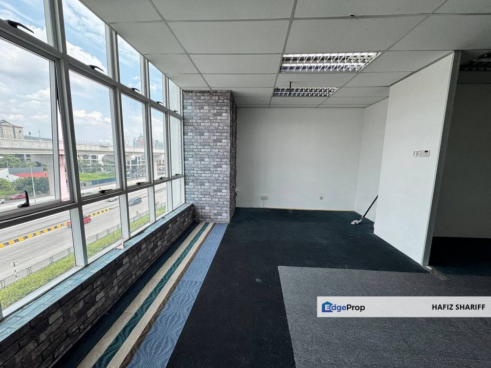 Facing Main Road 10 Boulevard Office Damansara Petaling Jaya , Selangor, Petaling Jaya