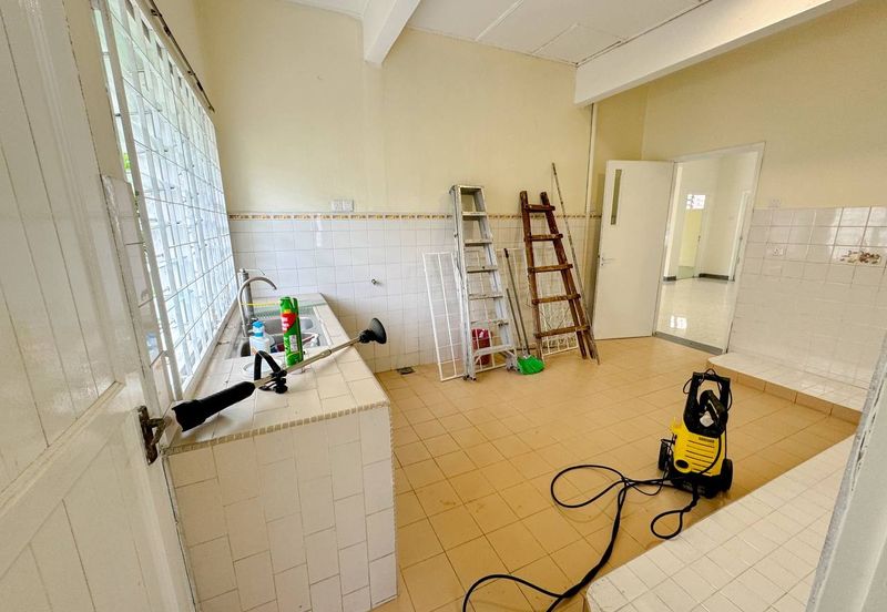 Gated & Guarded 2 Storey Bungalow Section 17 PJ Petaling Jaya Newly Refurbished