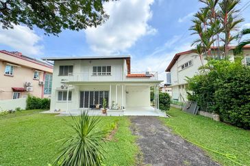 Gated & Guarded 2 Storey Bungalow Section 17 PJ Petaling Jaya Newly Refurbished