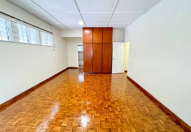 Gated & Guarded 2 Storey Bungalow Section 17 PJ Petaling Jaya Newly Refurbished