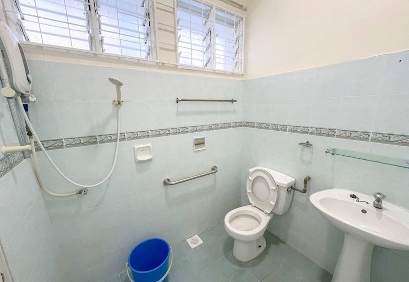 Gated & Guarded 2 Storey Bungalow Section 17 PJ Petaling Jaya Newly Refurbished