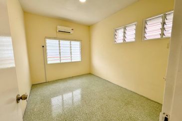 Gated & Guarded 2 Storey Bungalow Section 17 PJ Petaling Jaya Newly Refurbished
