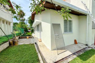 Gated & Guarded 2 Storey Bungalow Section 17 PJ Petaling Jaya Newly Refurbished